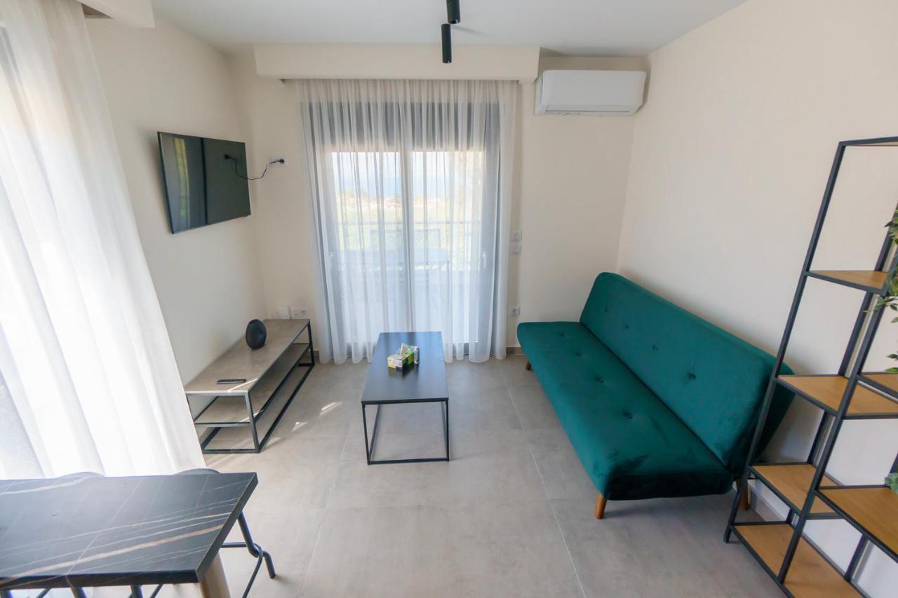 Lighthouse Apartments Kriopigi Bagian luar foto