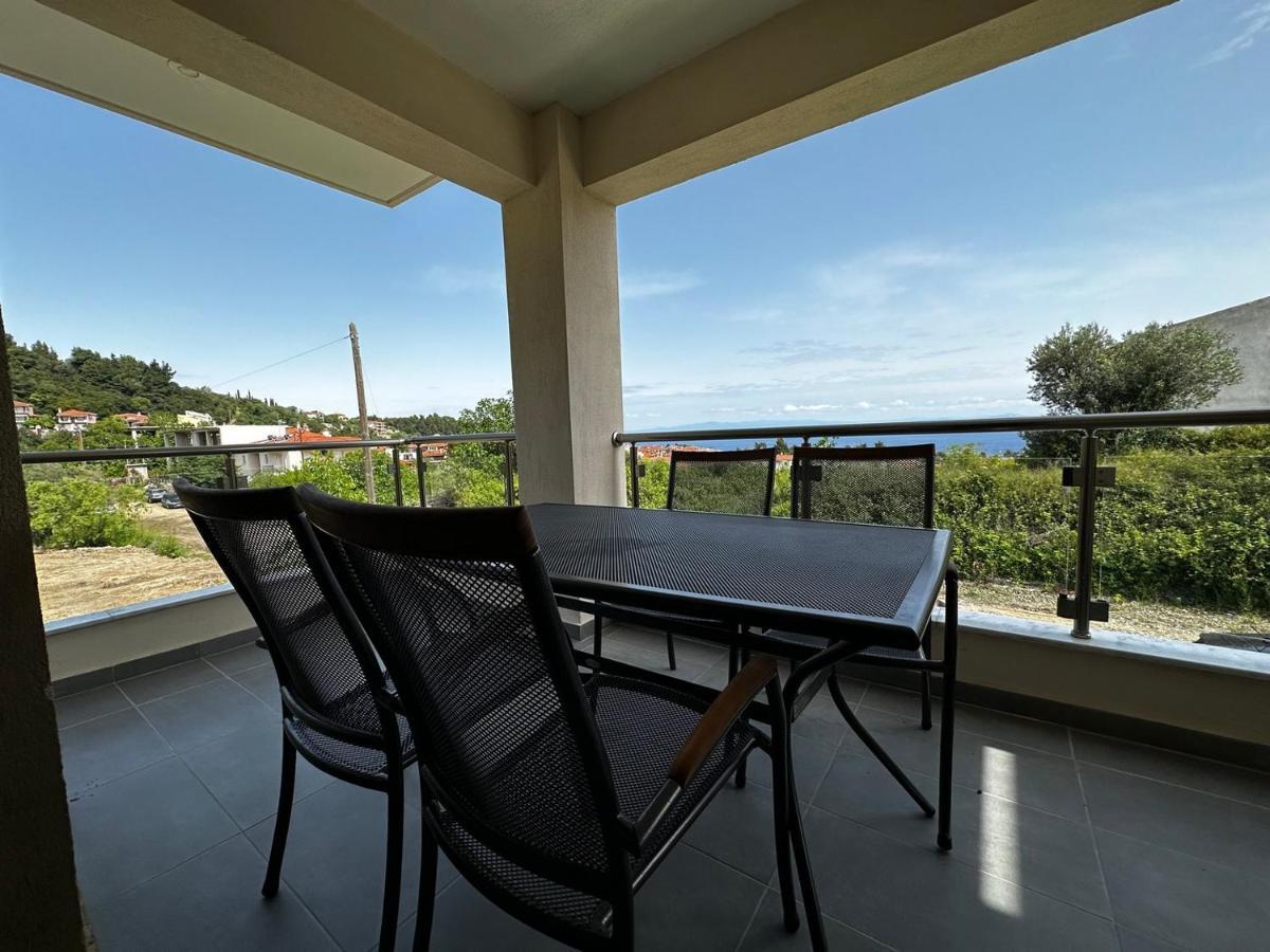 Lighthouse Apartments Kriopigi Bagian luar foto