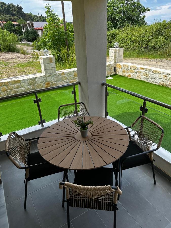 Lighthouse Apartments Kriopigi Bagian luar foto