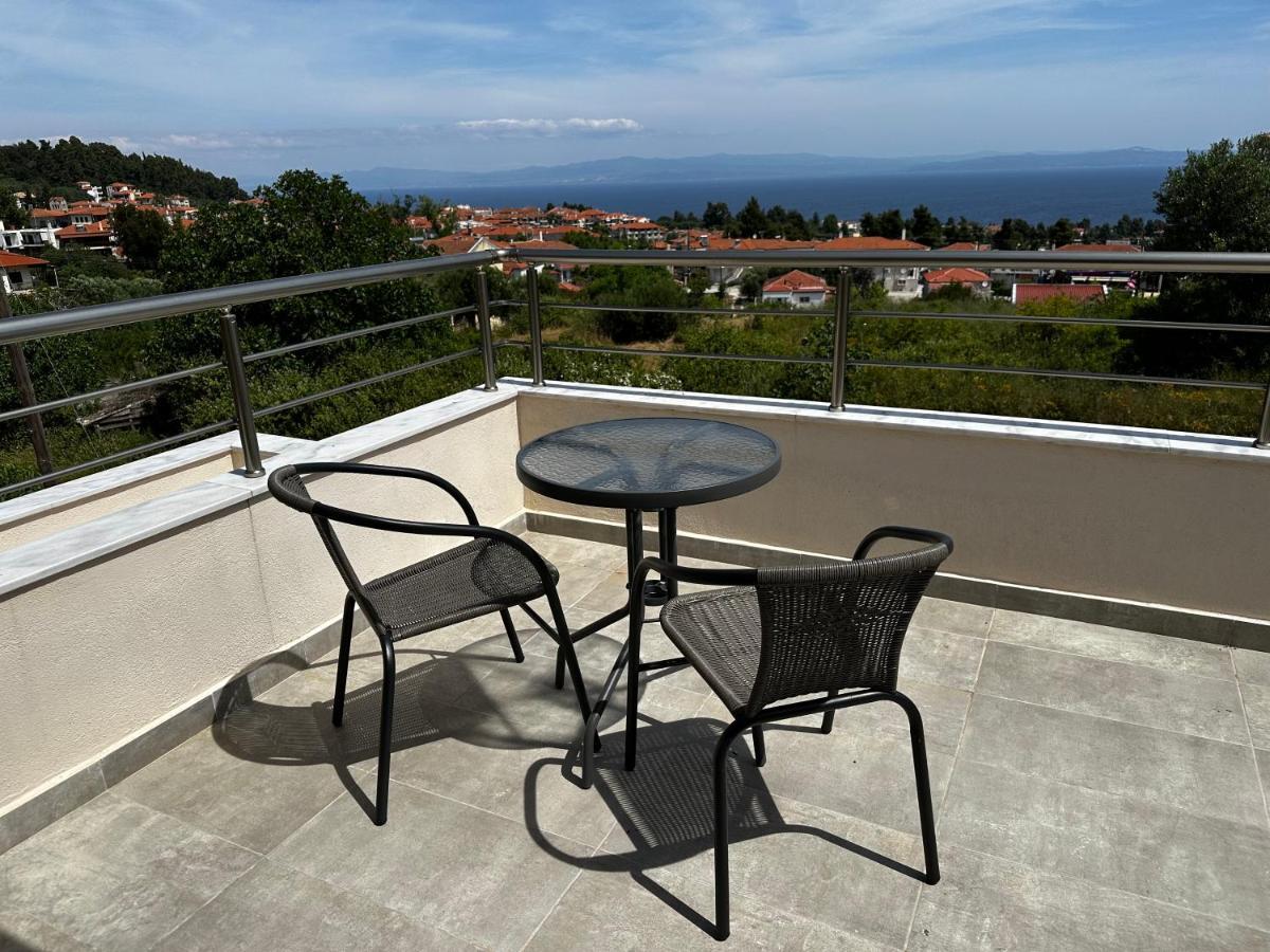Lighthouse Apartments Kriopigi Bagian luar foto