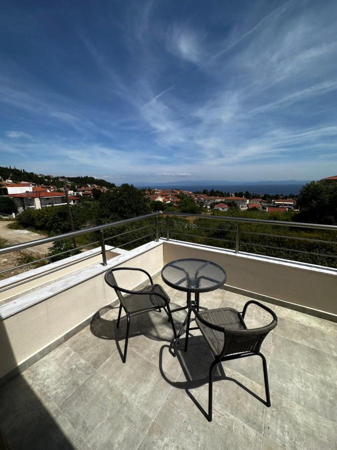 Lighthouse Apartments Kriopigi Bagian luar foto